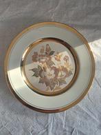 Chokin Bord met Bloemmotief en Gouden Rand, Antiek en Kunst, Ophalen of Verzenden
