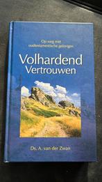 A. van der Zwan - Volhardend vertrouwen, Ophalen of Verzenden, Zo goed als nieuw, A. van der Zwan