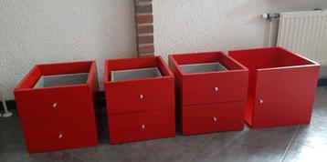 3x ladekast,  1x deur voor ikea kallax Vakkenkast  beschikbaar voor biedingen