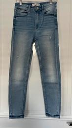 Stradivarius skinny regular Waist maat 38, Kleding | Dames, Spijkerbroeken en Jeans, Blauw, Ophalen of Verzenden, Zo goed als nieuw