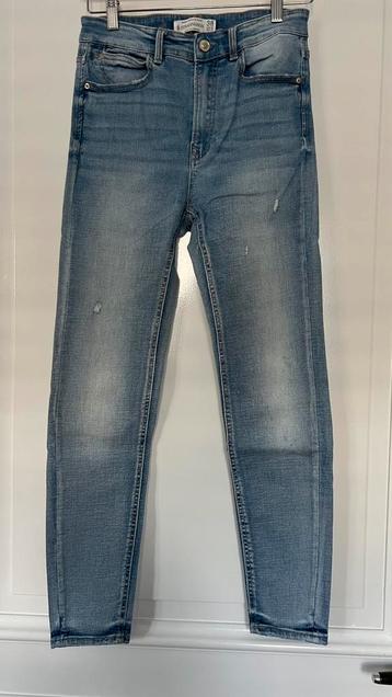 Stradivarius skinny regular Waist maat 38 beschikbaar voor biedingen