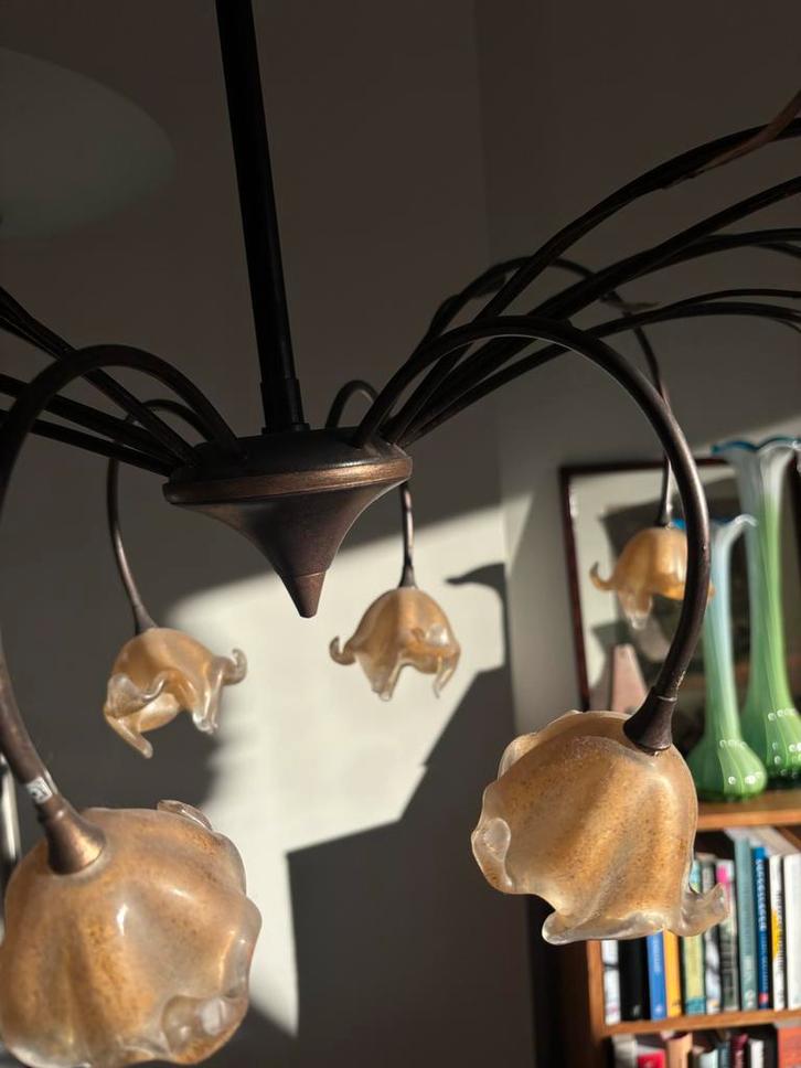 Elegante kroonluchter met glazen bloemmotieven, Huis en Inrichting, Lampen | Hanglampen, Zo goed als nieuw, 50 tot 75 cm, Glas