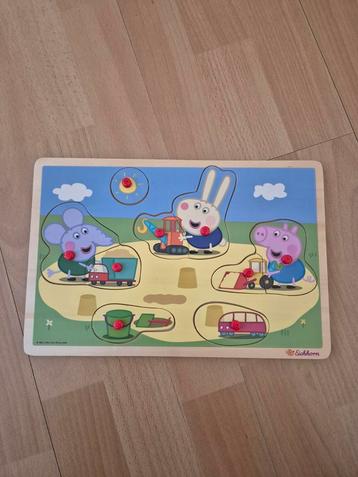 Houten Peppa pig puzzel; George, Karel en Olaf beschikbaar voor biedingen
