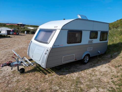 Kip Sky Line 44tdb in goede staat, Caravans en Kamperen, Caravans, Particulier, tot en met 4, Standaardzit, Kip, Frans bed, Disselslot