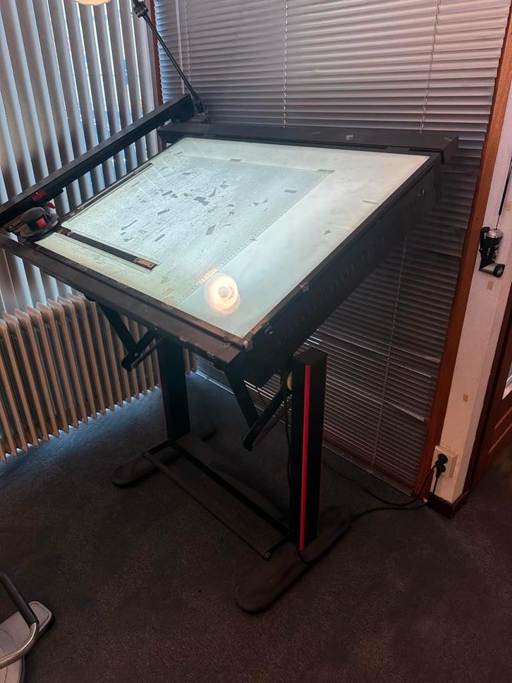 Professionele Tekentafel met Lichtbak & Stoel, Doe-het-zelf en Verbouw, Tekentafels, Gebruikt, 130 tot 150 cm, Verlichting, Ophalen
