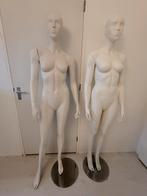 Twee witte etalagepoppen, Ophalen of Verzenden