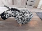 Super leuke poef in de vorm van een zebra, Huis en Inrichting, Banken | Voetenbanken en Poefen, Ophalen, Minder dan 50 cm, Rond
