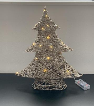Decoratie kerstbomen goud met verlichting IN NIEUWSTAAT beschikbaar voor biedingen