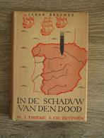 In de schaduw van den dood - Johan Brouwer, Boeken, Ophalen of Verzenden, Gelezen, Europa