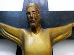 Zwaar houten kruisbeeld met messing corpus Jezus, Antiek en Kunst, Antiek | Religie, Ophalen of Verzenden