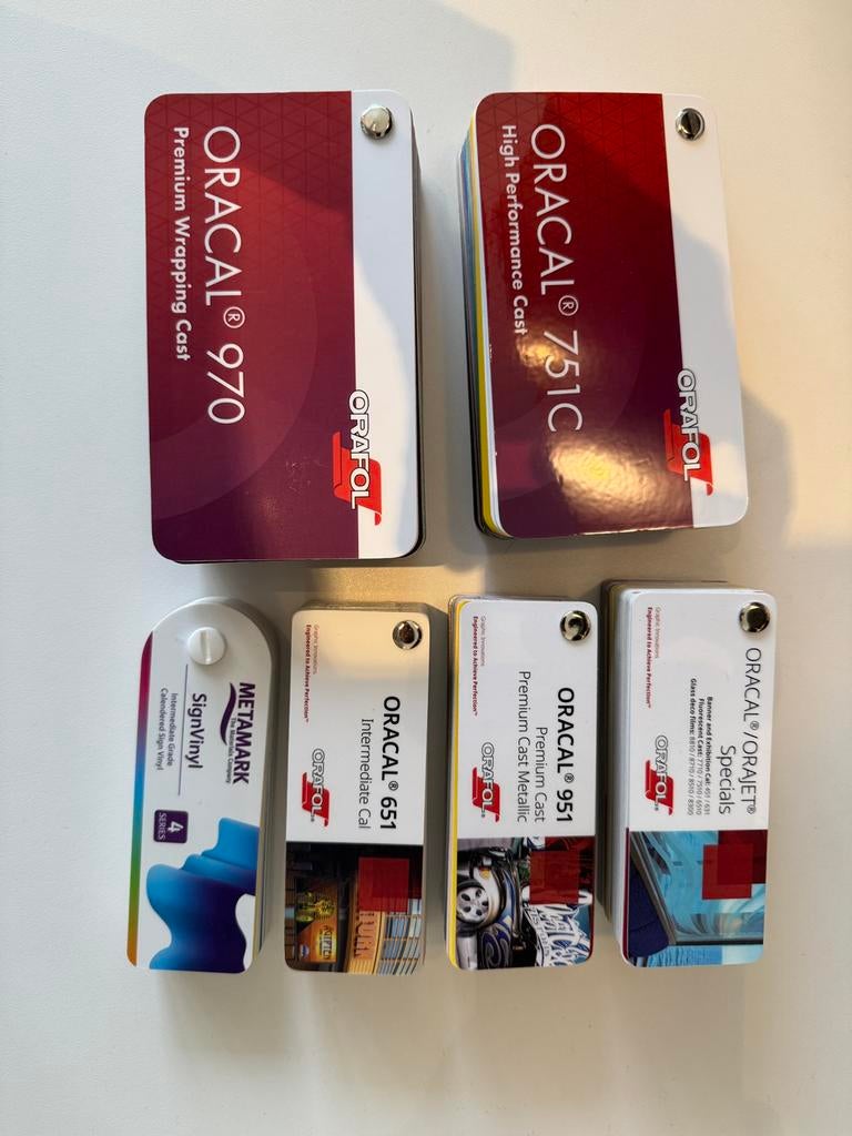 Oracal en Metamark kleurenwaaiers kleurstalen, Ophalen of Verzenden, Zo goed als nieuw, Overige typen