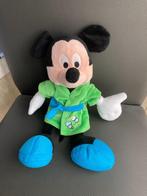 Mickey Mouse ( Disney ) met badjas knuffel, Verzamelen, Disney, Mickey Mouse, Ophalen of Verzenden, Knuffel