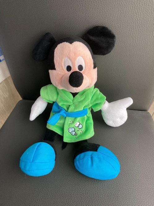 Mickey Mouse ( Disney ) met badjas knuffel, Verzamelen, Disney, Knuffel, Mickey Mouse, Ophalen of Verzenden