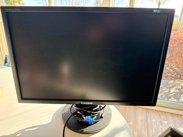 Samsung SyncMaster 2443NW VGA Monitor + HDMI Adapter, Computers en Software, Monitoren, Gebruikt, 60 Hz of minder, VGA, Gaming