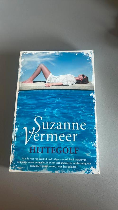 Suzanne Vermeer - Hittegolf, Boeken, Thrillers, Zo goed als nieuw, Nederland, Ophalen of Verzenden