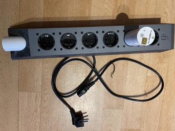 iFi audio PowerStation incl. extra iFi AC iPurifiers beschikbaar voor biedingen