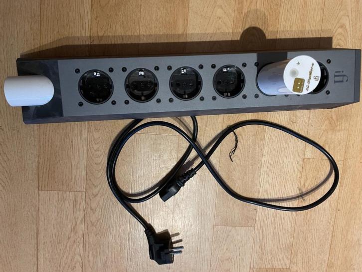 iFi audio PowerStation incl. extra iFi AC iPurifiers, Audio, Tv en Foto, Overige Audio, Tv en Foto, Zo goed als nieuw, Ophalen of Verzenden