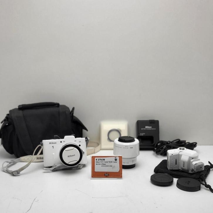 Nikon 1 V1 + Lens 10.30 + Lens 30-110 + Flitser, Audio, Tv en Foto, Fotocamera's Digitaal, Zo goed als nieuw