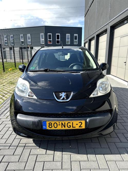 Peugeot 107 1.0 12V 5DR 2010 Zwart, Auto's, Peugeot, Bedrijf, Benzine, A, Hatchback, Handgeschakeld, Origineel Nederlands, Zwart