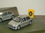 Renault Clio Sport V6 Presentation - Universal Hobbies 1:43, Hobby en Vrije tijd, Modelauto's | 1:43, Auto, Verzenden, Frankrijk