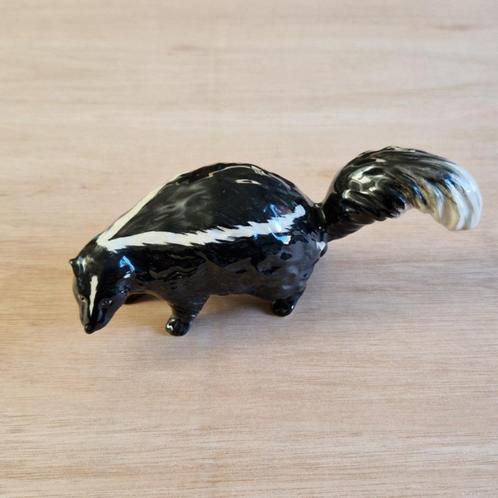 Stinkdier van Beswick, Antiek en Kunst, Kunst | Beelden en Houtsnijwerken, Ophalen of Verzenden