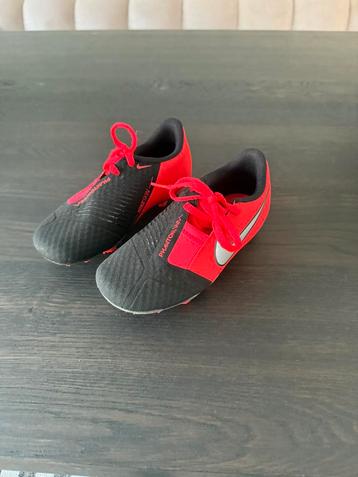 Nike voetbalschoenen beschikbaar voor biedingen