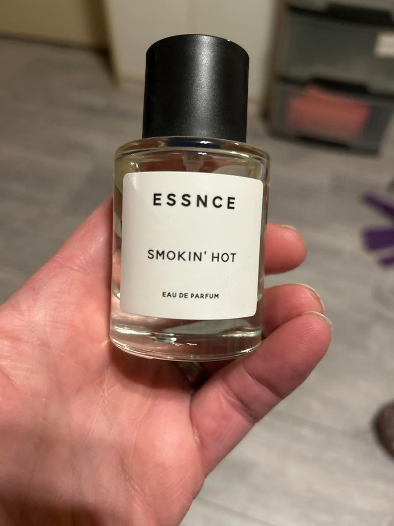 Essence Smokin' Hot Eau de Parfum, Ophalen of Verzenden, Zo goed als nieuw