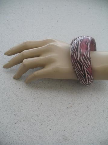Armband Asymmetrisch Aubergine +Lichte Kleur ( nr 1 )   beschikbaar voor biedingen