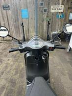 GTS Toscana scooter, 45 km, 2023, grijze kleur, Fietsen en Brommers, Ophalen, Gebruikt, Overige typen, Overige merken