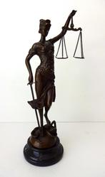 Bronzen beeld Vrouwe Justitia met weegschaal Mayer 3806-b, Ophalen of Verzenden, Brons