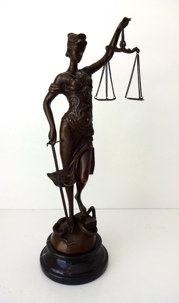 Bronzen beeld Vrouwe Justitia met weegschaal Mayer 3806-b, Antiek en Kunst, Antiek | Koper en Brons, Brons, Ophalen of Verzenden
