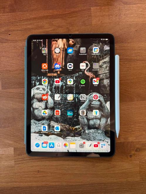 Apple iPad Air (5th generation), Computers en Software, Apple iPads, Zo goed als nieuw, Overige modellen, 10 inch, 64 GB, Grijs