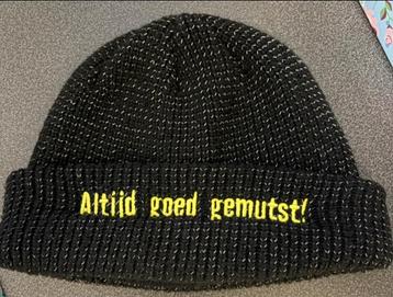Zwarte muts 'Altijd goed gemutst!' beschikbaar voor biedingen