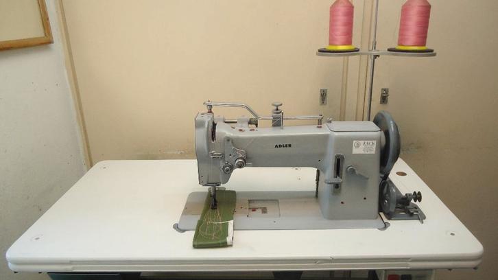 Industrie Naaimachine Adler 3 Voudig transport(167, Hobby en Vrije tijd, Naaimachines en Toebehoren, Gebruikt, Naaimachine, Overige merken