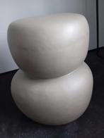 UNIEK !Bijzet tafeltje gestapelde Stenen, Huis en Inrichting, Tafels | Bijzettafels, Ophalen of Verzenden, Rond, Minder dan 55 cm