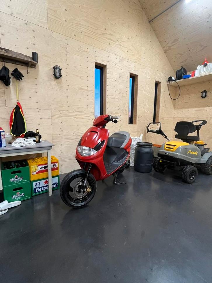 Vivacity 70cc, Fietsen en Brommers, Scooters | Peugeot, Zo goed als nieuw, Vivacity, Tweetakt, Ophalen