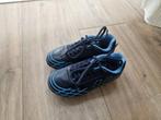 Voetbalschoenen + scheenbeschermers. Als nieuw., Sport en Fitness, Voetbal, Maat XS of kleiner, Ophalen of Verzenden, Zo goed als nieuw