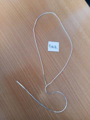 Zilverkleurige Ketting 69 cm zie de Fotos  beschikbaar voor biedingen