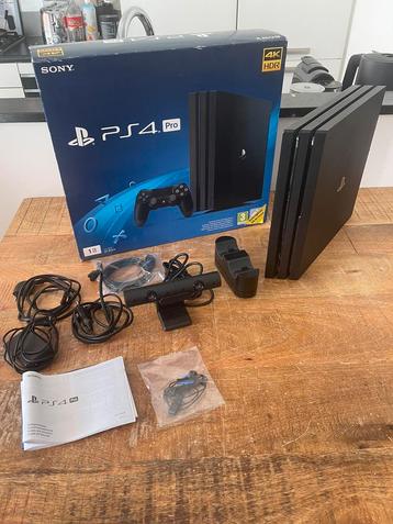 Ps4 Pro - PS Camera - Charging Dock beschikbaar voor biedingen