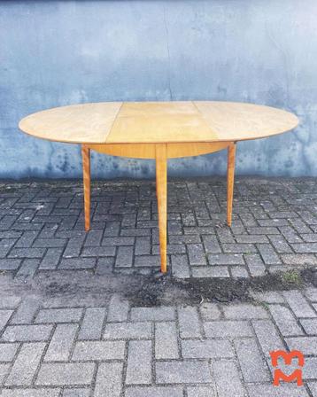 Vintage uitschuifbare Pastoe eettafel beschikbaar voor biedingen