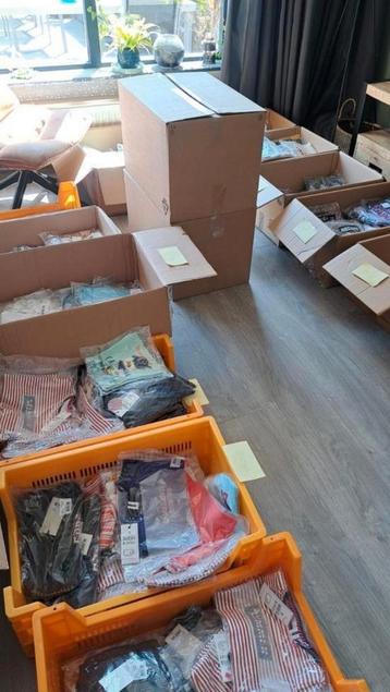 Nieuw! Partij kinderkleding, partijen kleding, merkkleding beschikbaar voor biedingen