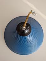 vintage blauwe hanglamp geperforeerd metaal jaren 80 design, Vintage, Ophalen of Verzenden, Zo goed als nieuw, Metaal