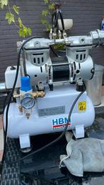 HBM 45db 6ltr dubbel cylinder luchtcompressor, Doe-het-zelf en Verbouw, 100 liter of meer, Ophalen, Zo goed als nieuw, 6 tot 10 bar