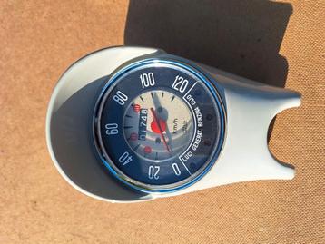 Snelheidsmeter kilometerteller Fiat 500 oldtimer beschikbaar voor biedingen