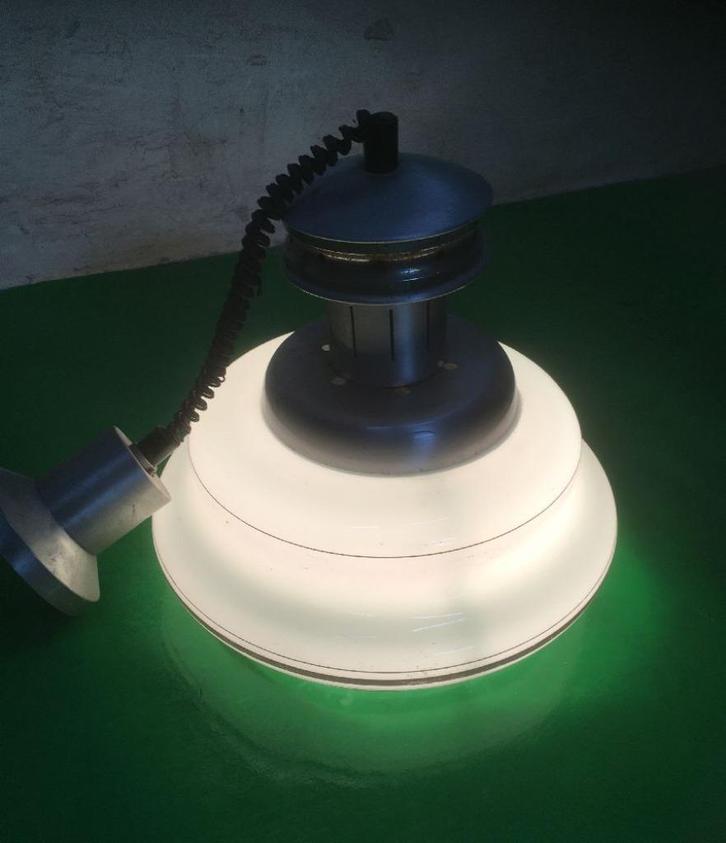 Antieke retro hanglamp - opaline, Huis en Inrichting, Lampen | Hanglampen, Gebruikt, 75 cm of meer, Glas, Ophalen of Verzenden