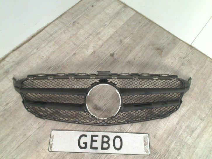 GRILLE Mercedes-Benz C (W205) (01-2013/08-2018), Auto-onderdelen, Carrosserie en Plaatwerk, Mercedes-Benz, Gebruikt
