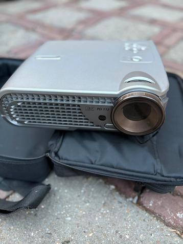 Acer dlp PD112 beamer beschikbaar voor biedingen