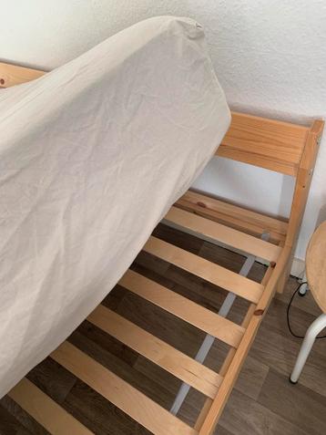 Houten bedframe - afbeelding 4