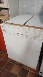 Miele vaatwasser half inbouw in goede staat, Witgoed en Apparatuur, Vaatwasmachines, Ophalen, Gebruikt, Minder dan 85 cm, Inbouw
