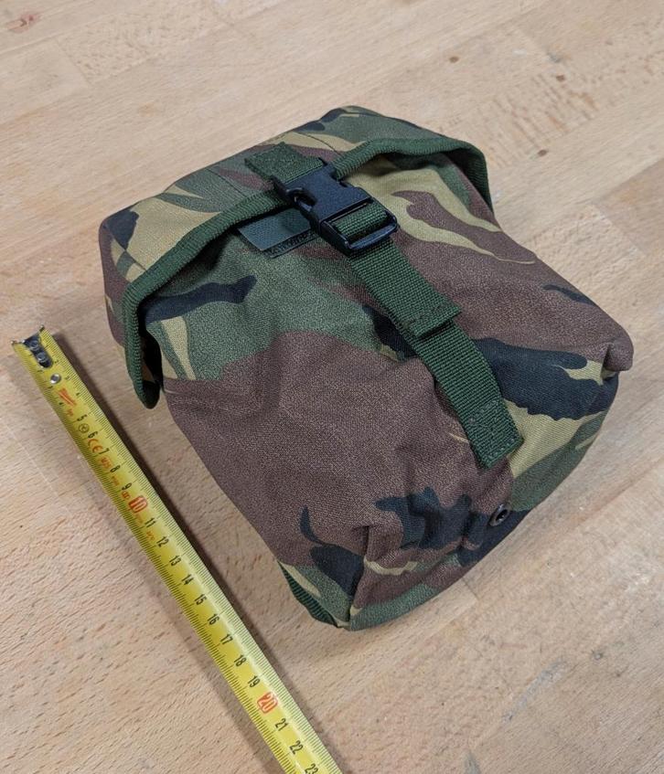 Pouch / magazijn tasje breed, Verzamelen, Militaria | Algemeen, Landmacht, Nederland, Ophalen of Verzenden